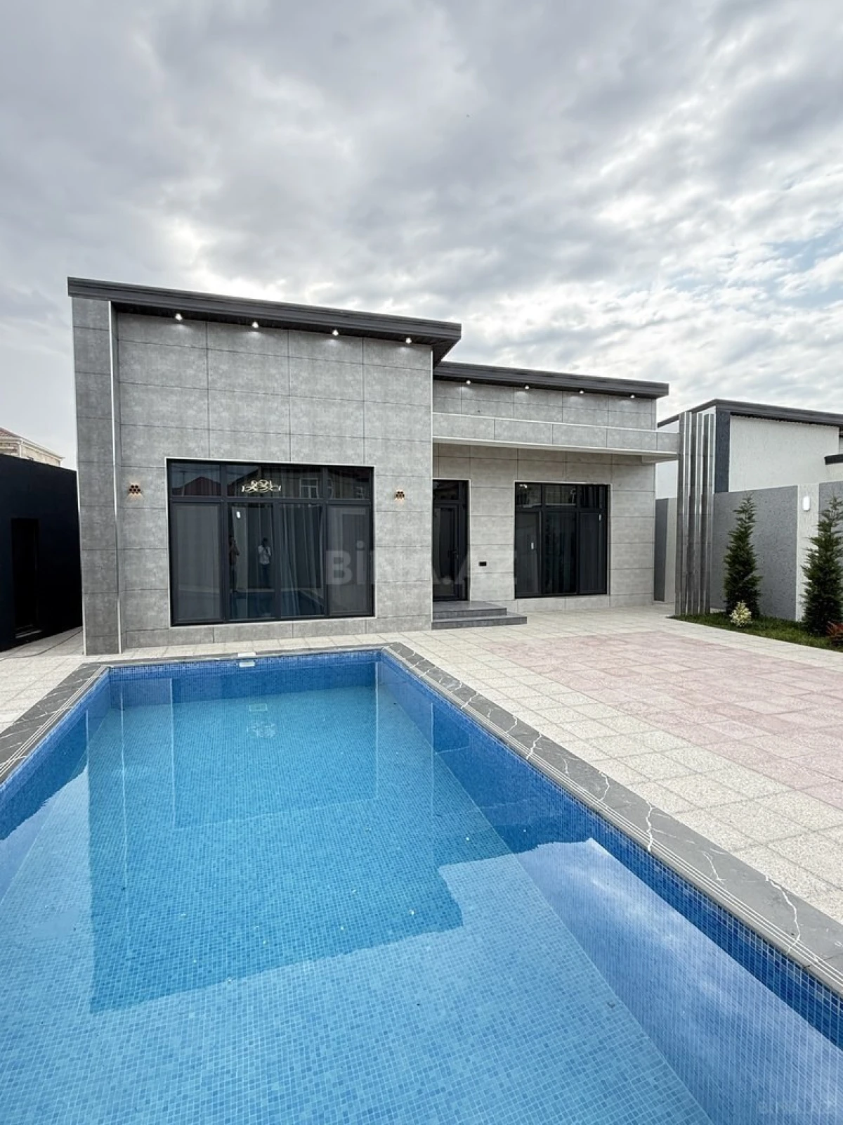 Satılır 4 otaqlı həyət evi 155 m²