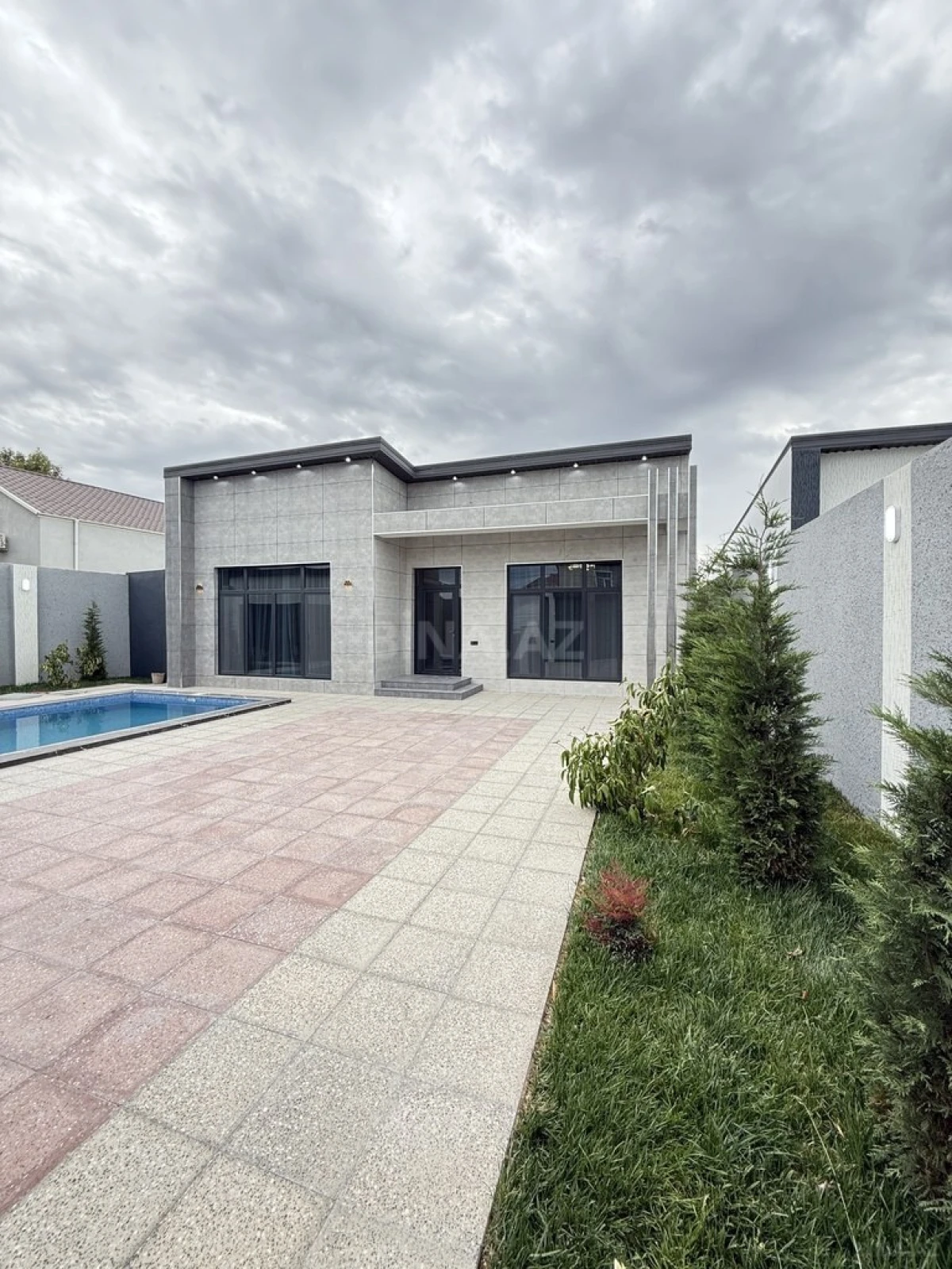 Satılır 4 otaqlı həyət evi 155 m²