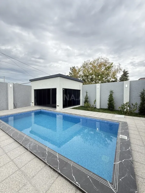 Satılır 4 otaqlı həyət evi 155 m²