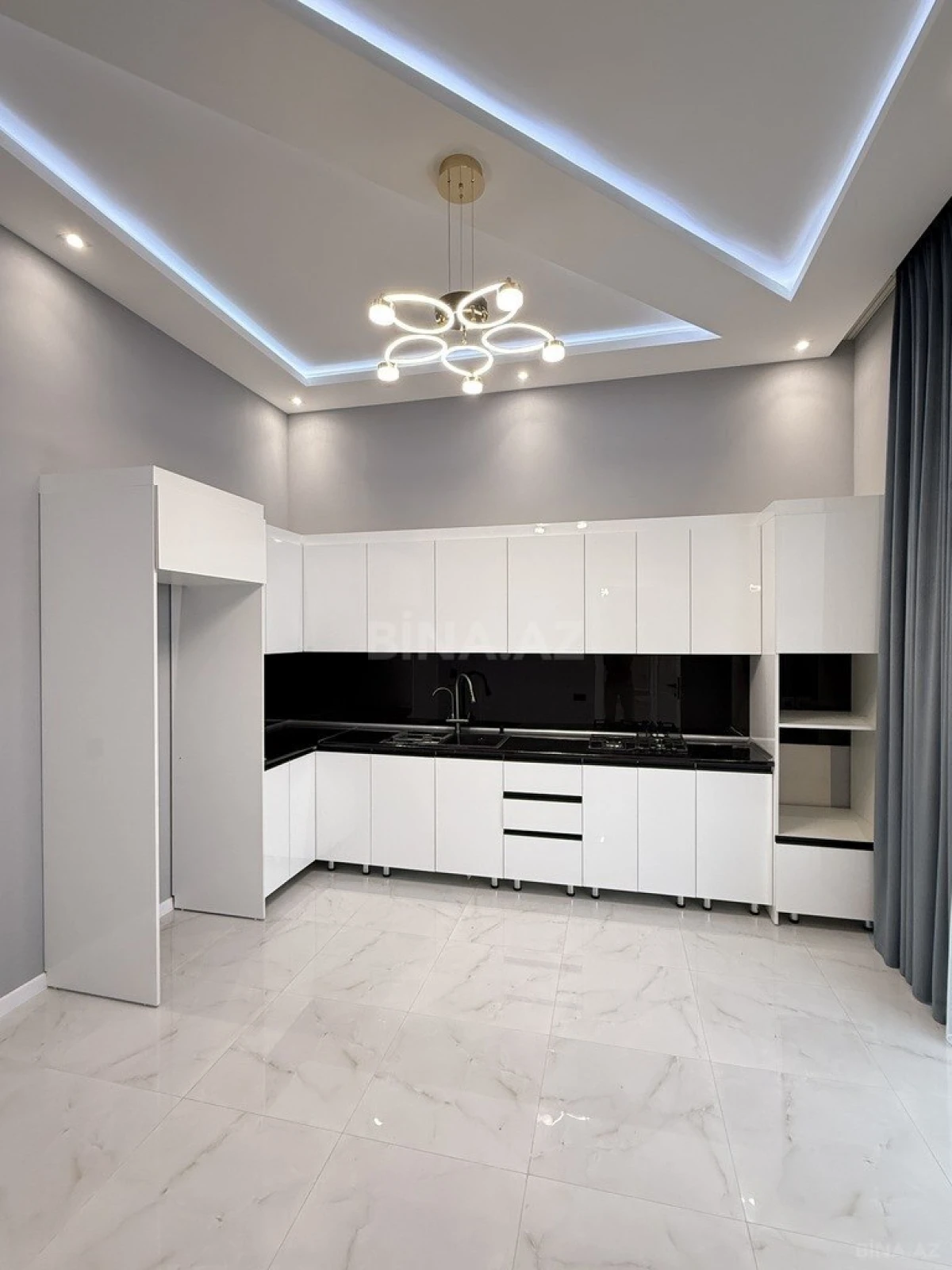 Satılır 4 otaqlı həyət evi 155 m²