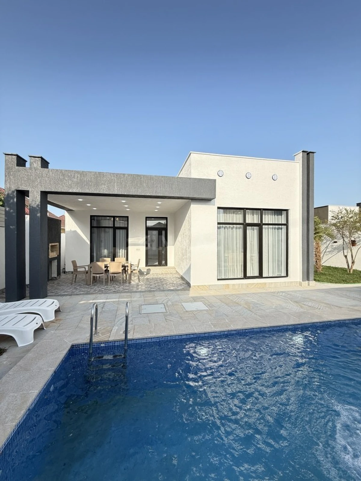 Satılır 4 otaqlı həyət evi 150 m²