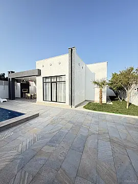 Satılır 4 otaqlı həyət evi 150 m²