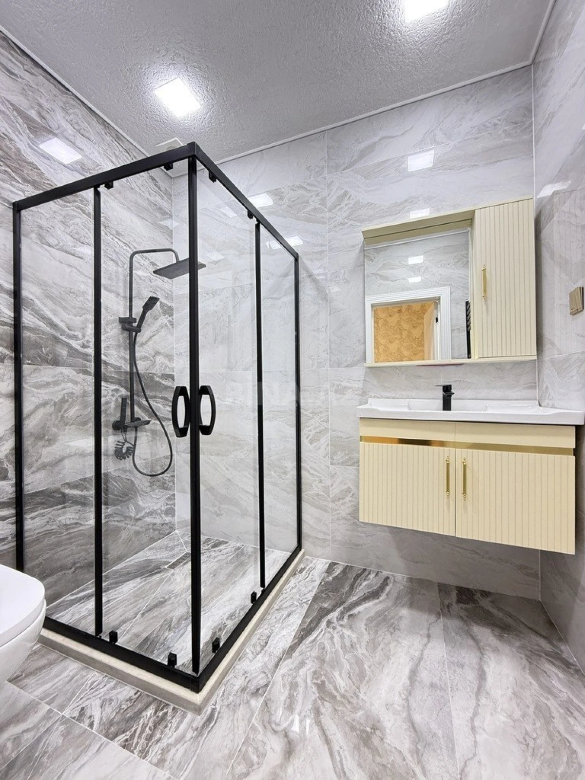 Satılır 4 otaqlı həyət evi 145 m²