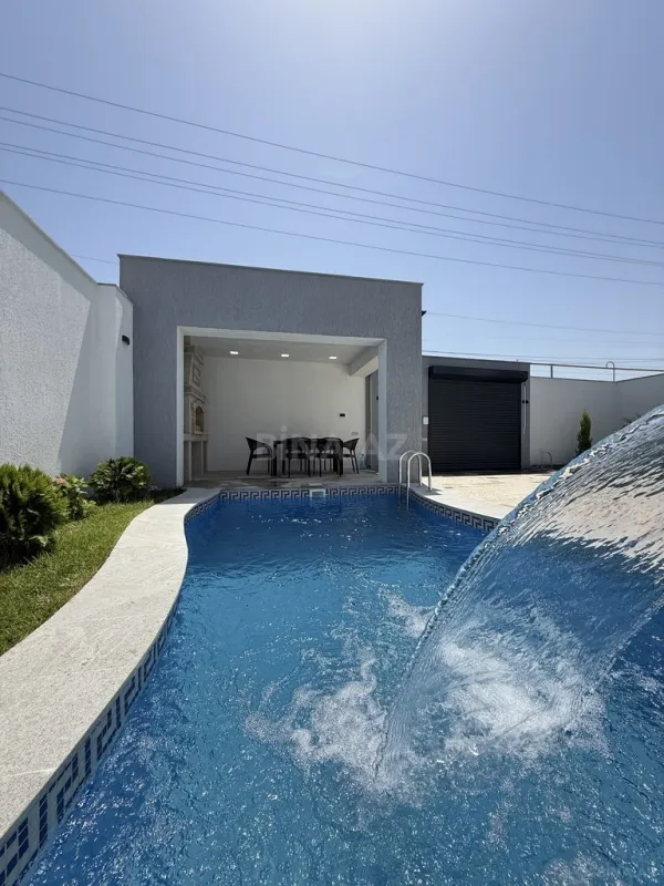 Satılır 4 otaqlı həyət evi 145 m²