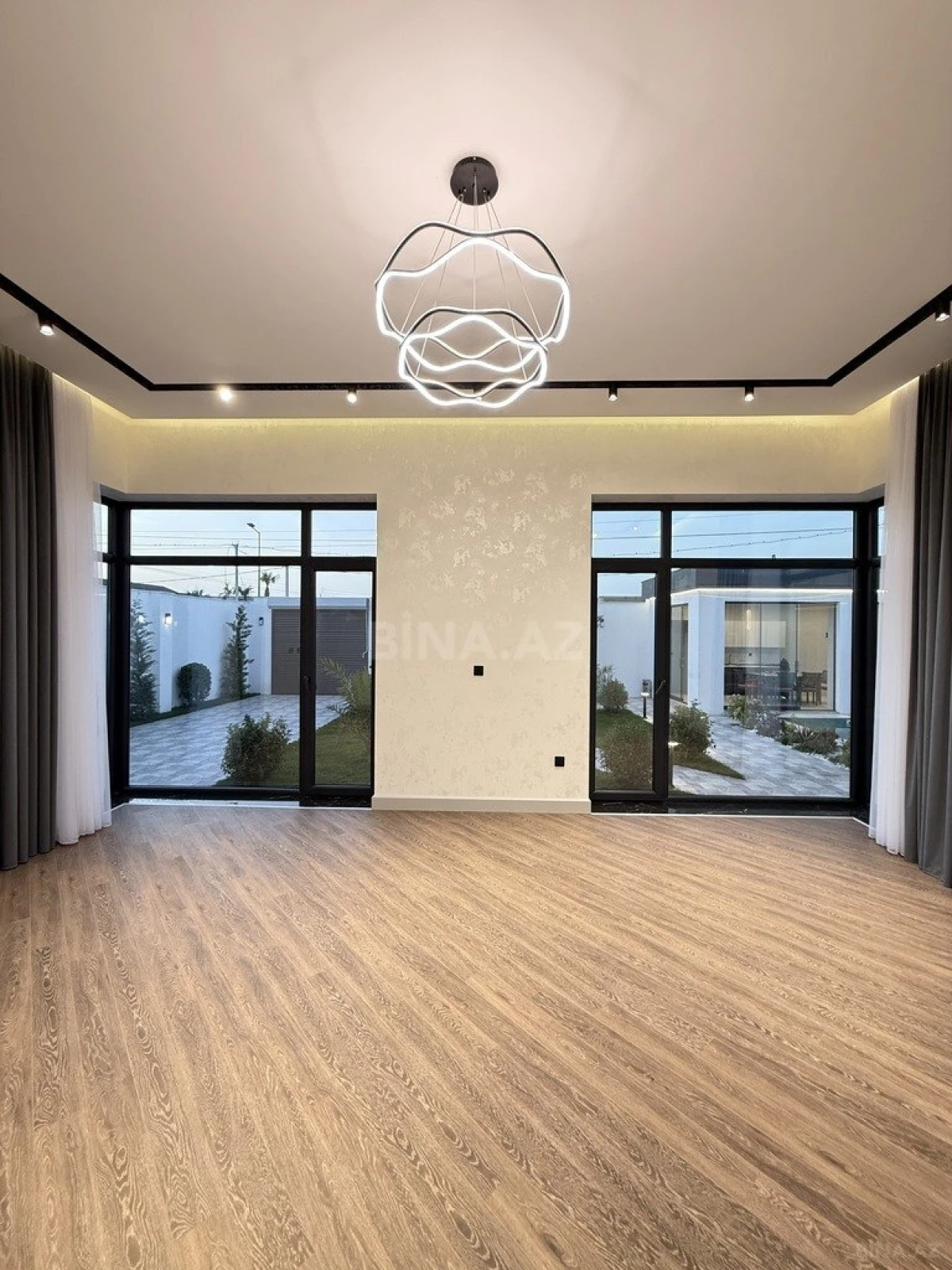 Satılır 4 otaqlı həyət evi 170 m²