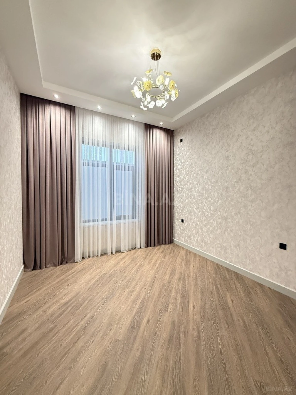 Satılır 4 otaqlı həyət evi 170 m²