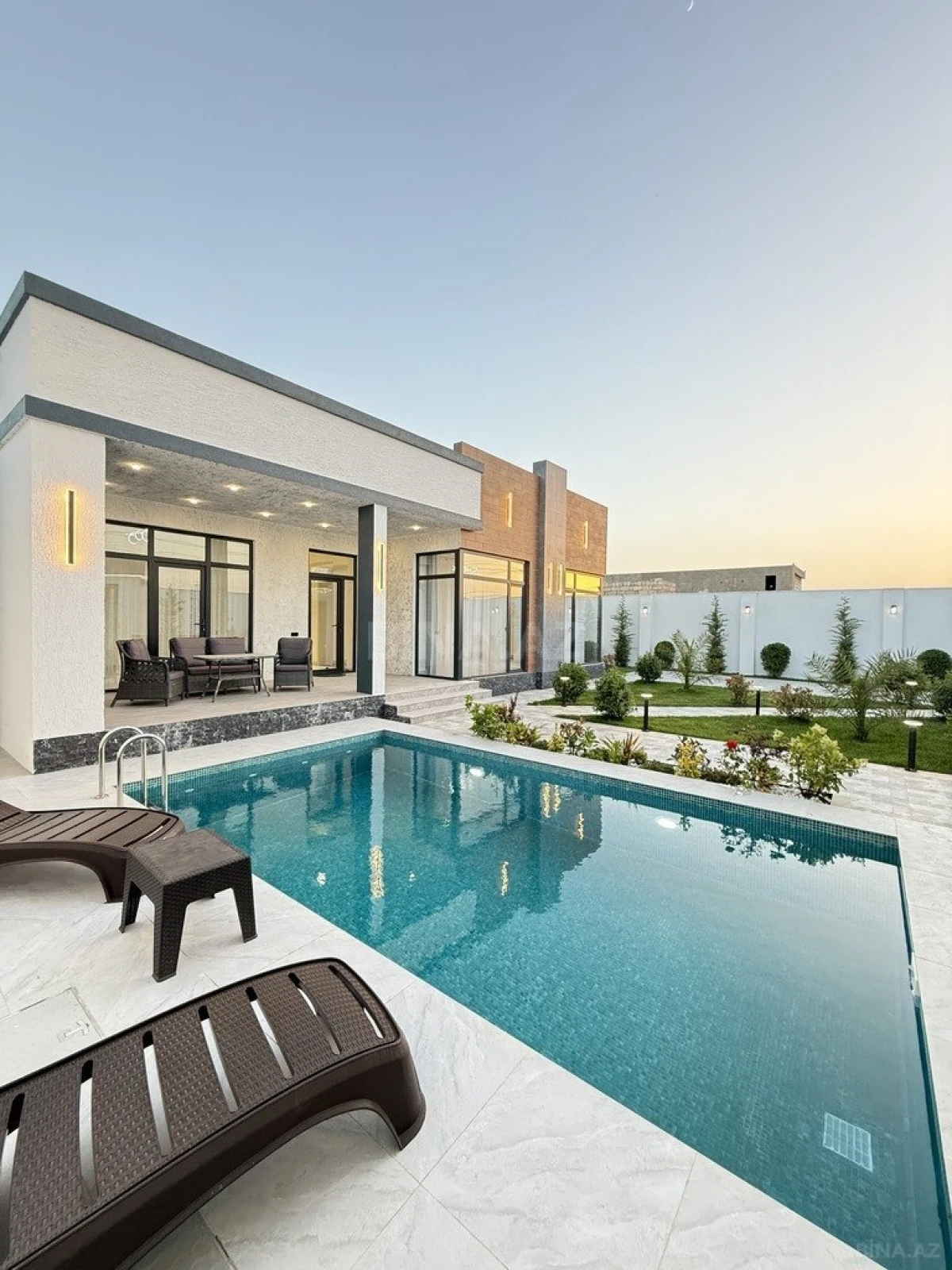 Satılır 4 otaqlı həyət evi 170 m²