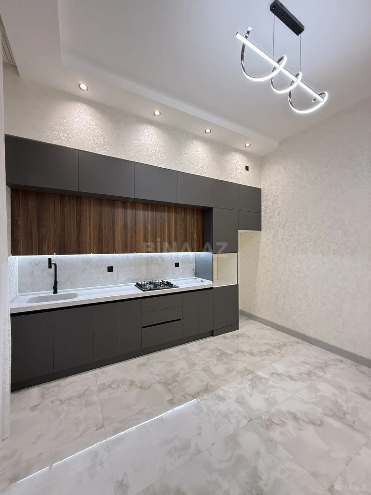 Satılır 4 otaqlı həyət evi 170 m²