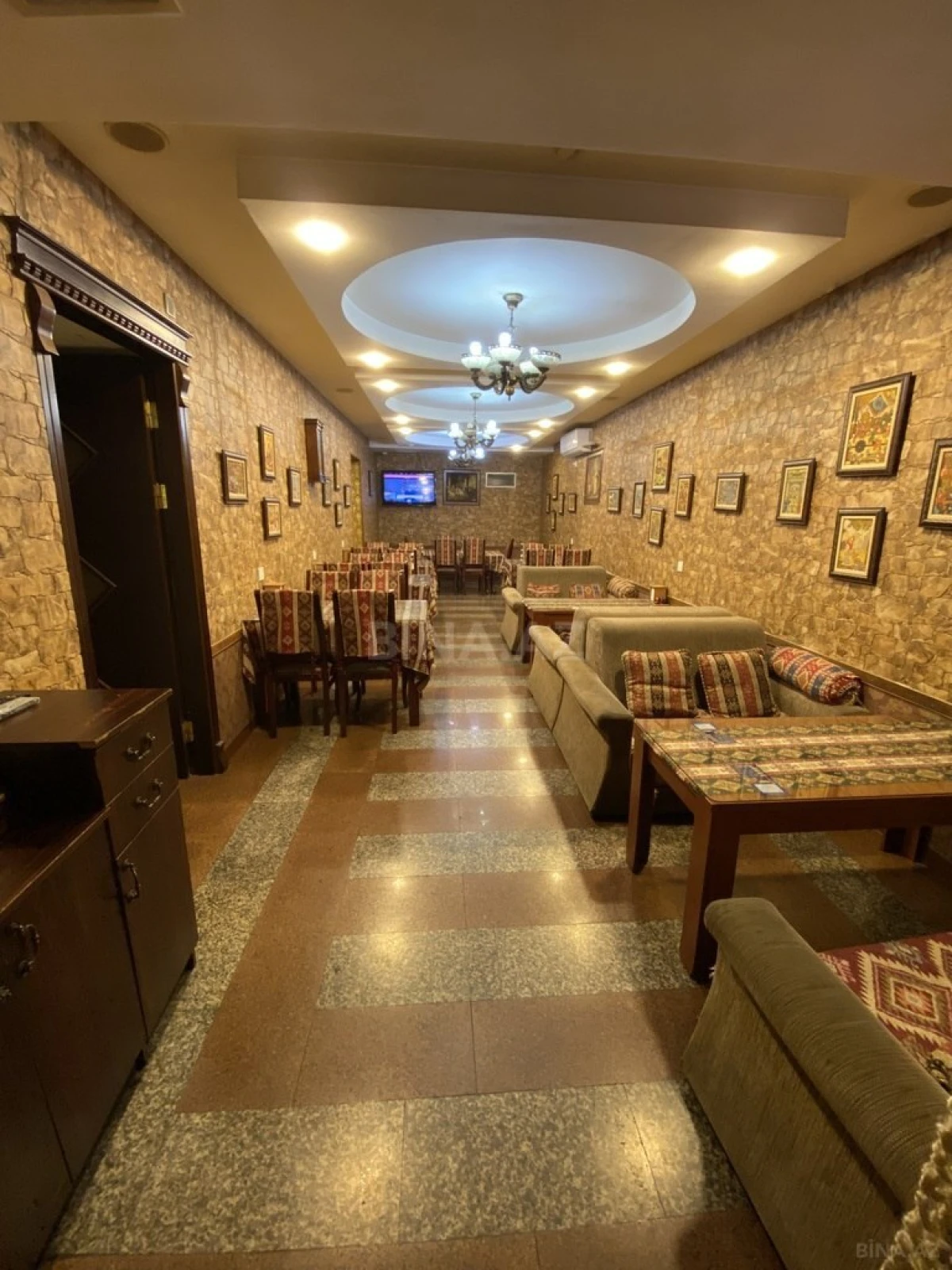 Kirayə verilir obyekt 183 m²