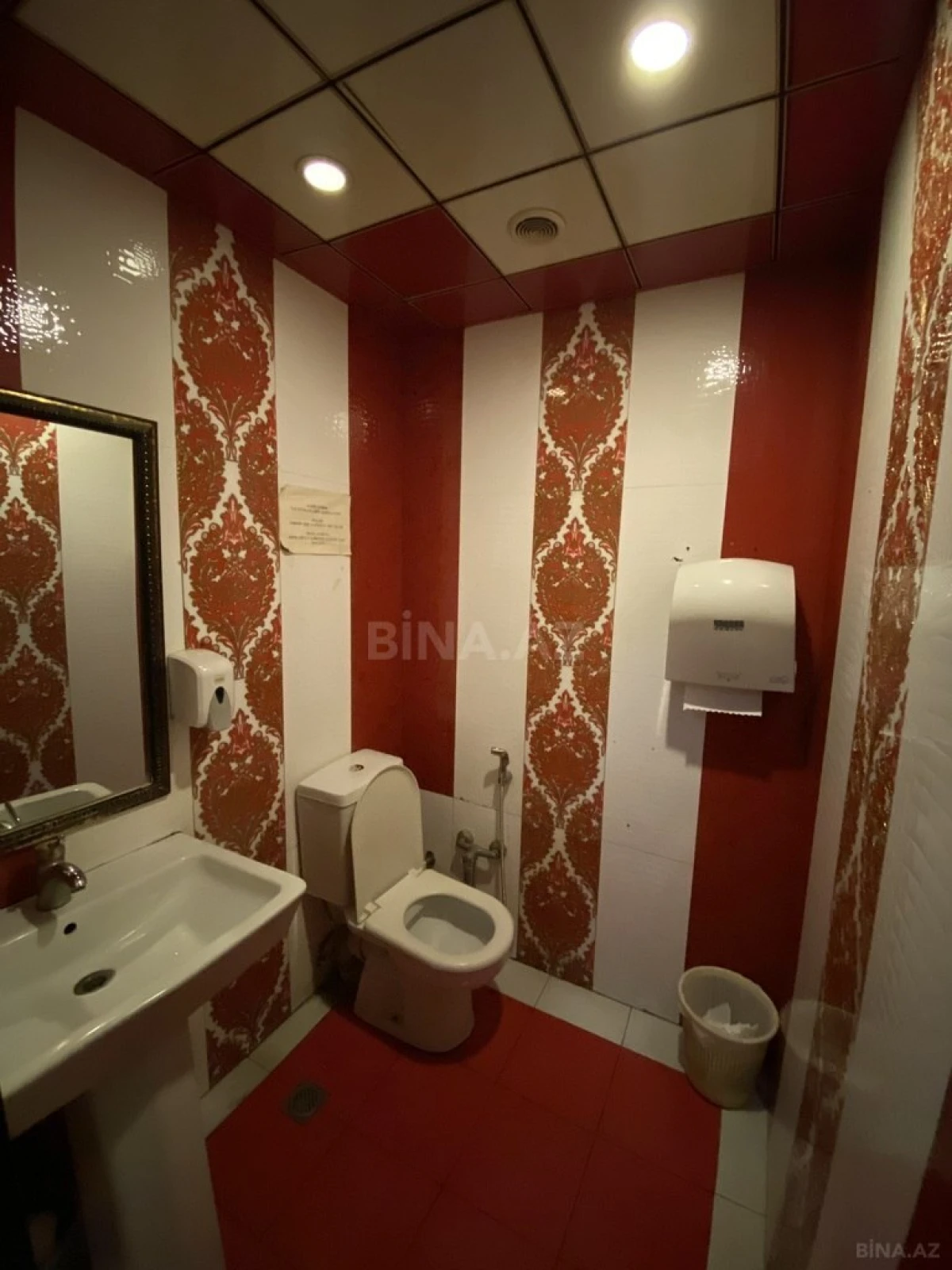 Kirayə verilir obyekt 183 m²