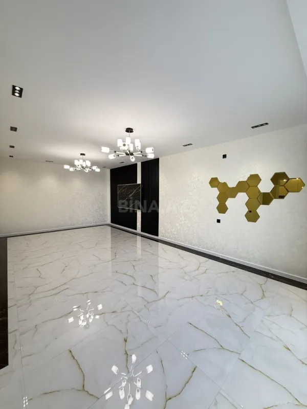 Satılır 5 otaqlı həyət evi 220 m²