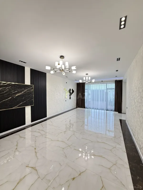Satılır 5 otaqlı həyət evi 220 m²