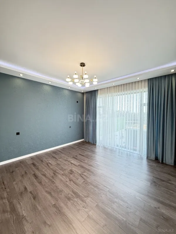 Satılır 5 otaqlı həyət evi 220 m²