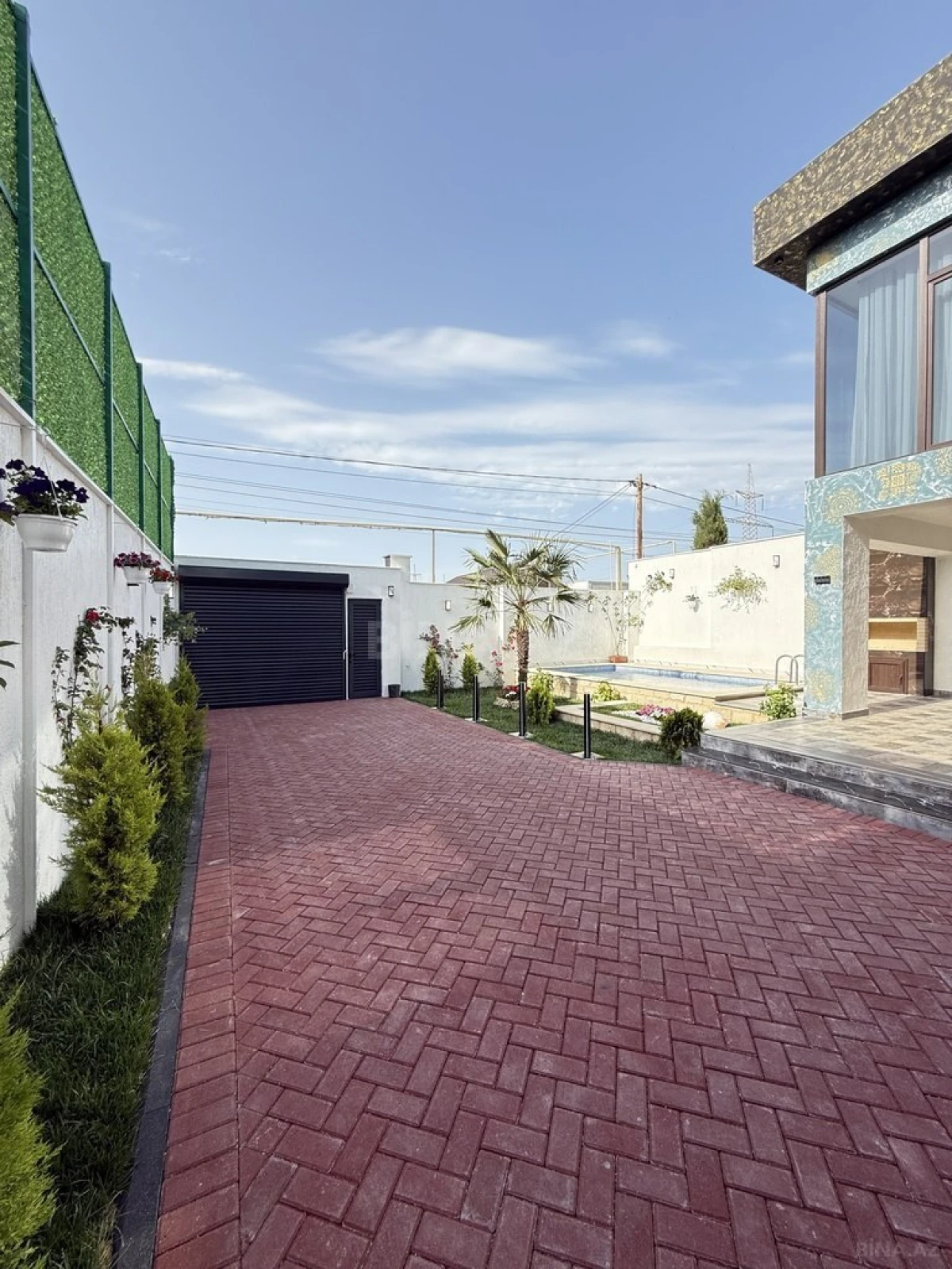 Satılır 5 otaqlı həyət evi 220 m²