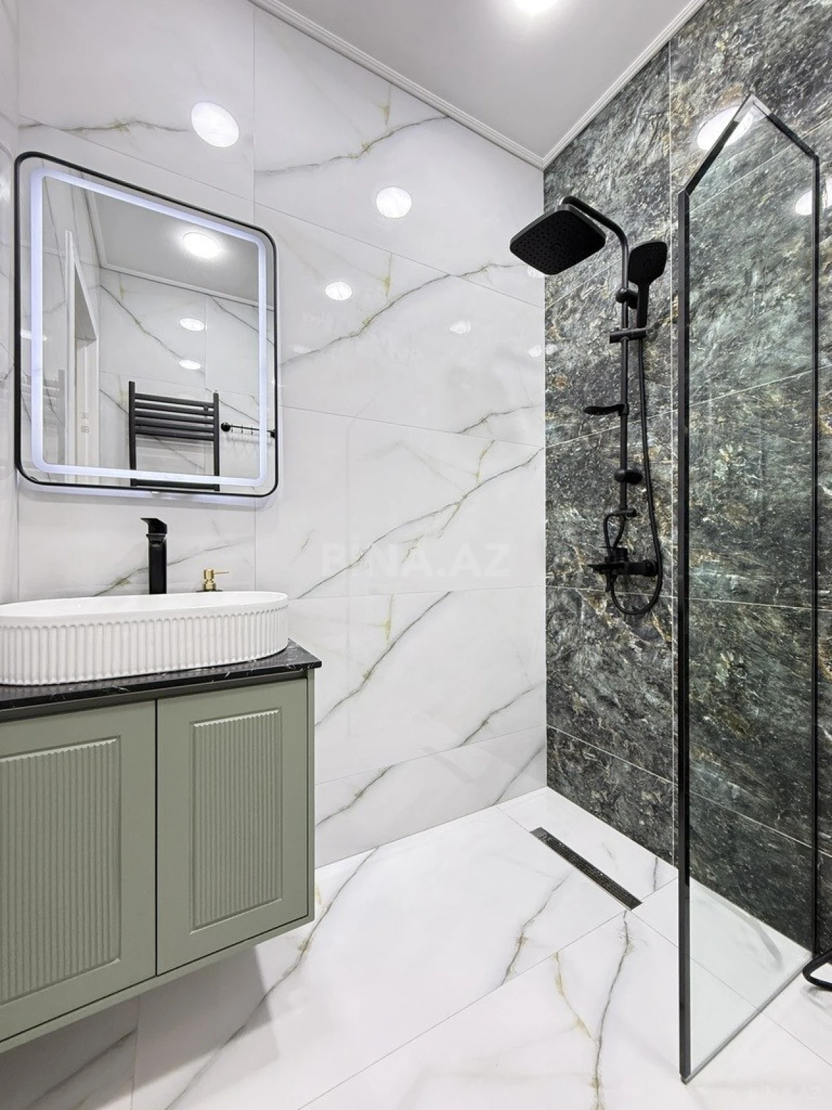 Satılır 5 otaqlı həyət evi 220 m²