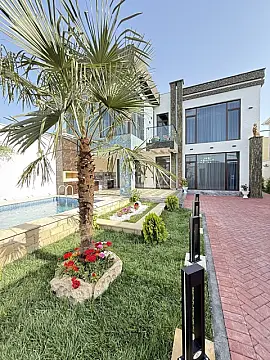 Satılır 5 otaqlı həyət evi 220 m²