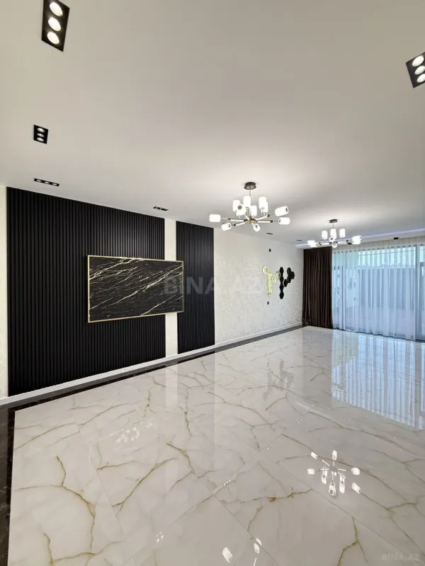 Satılır 5 otaqlı həyət evi 220 m²