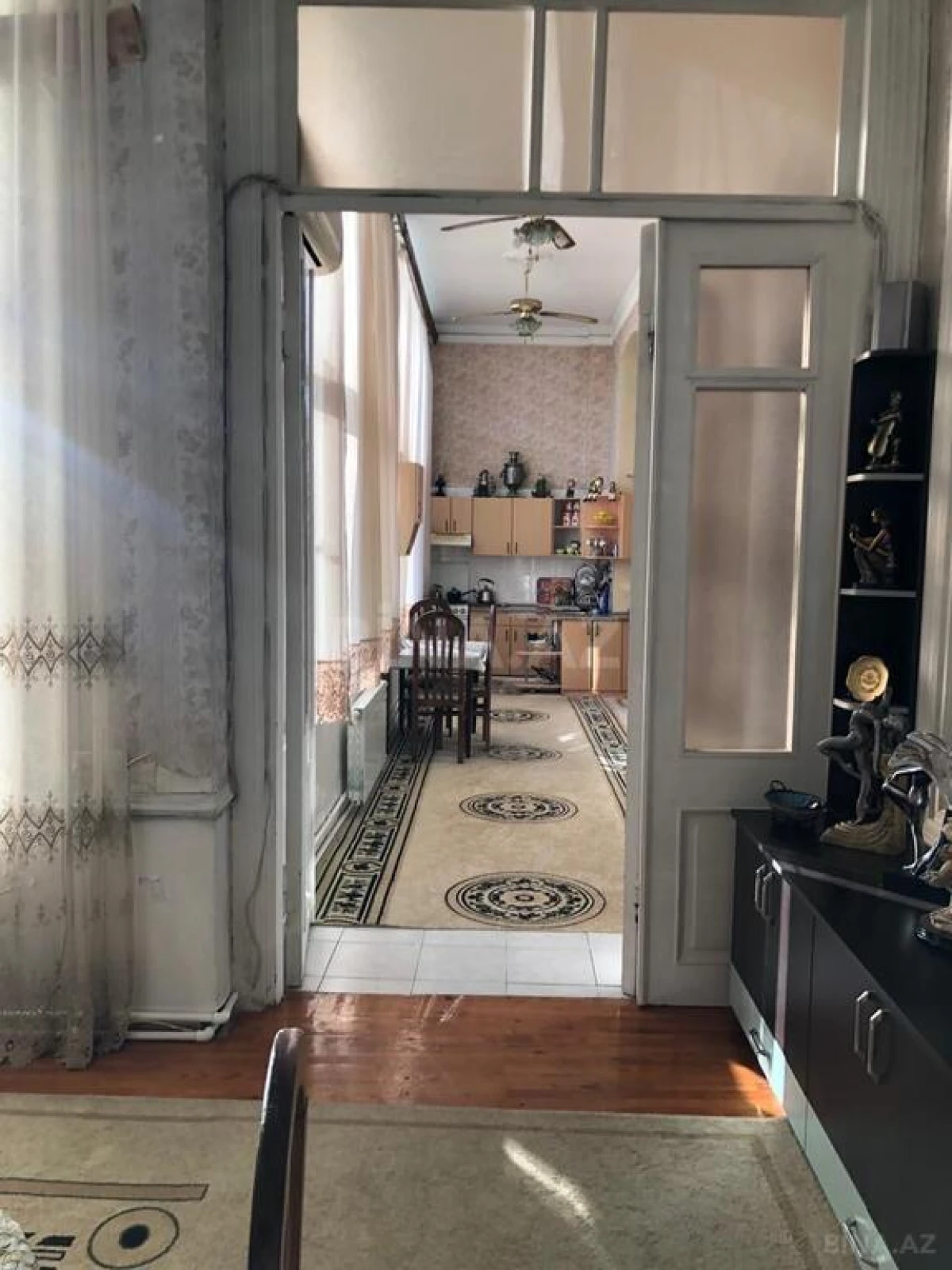 Satılır 6 otaqlı mənzil 130.5 m²