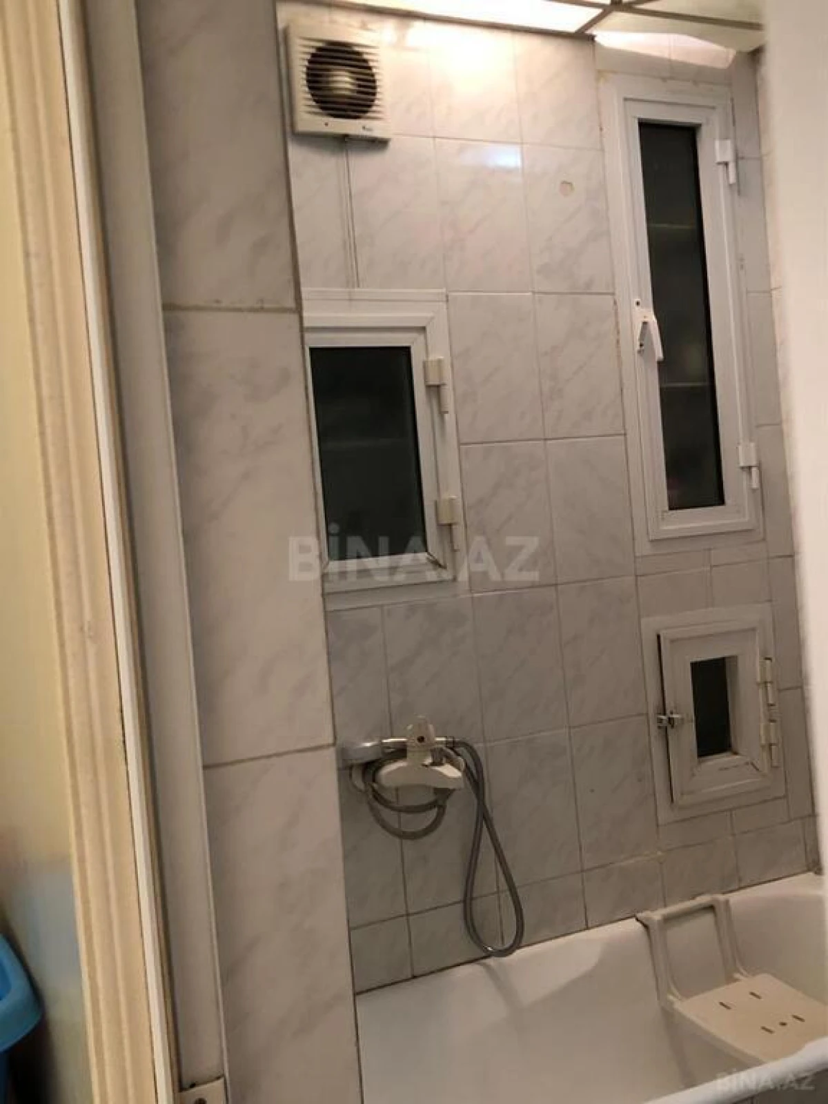 Satılır 6 otaqlı mənzil 130.5 m²