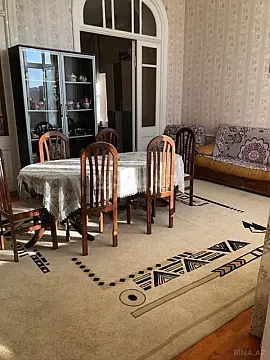 Satılır 6 otaqlı mənzil 130.5 m²