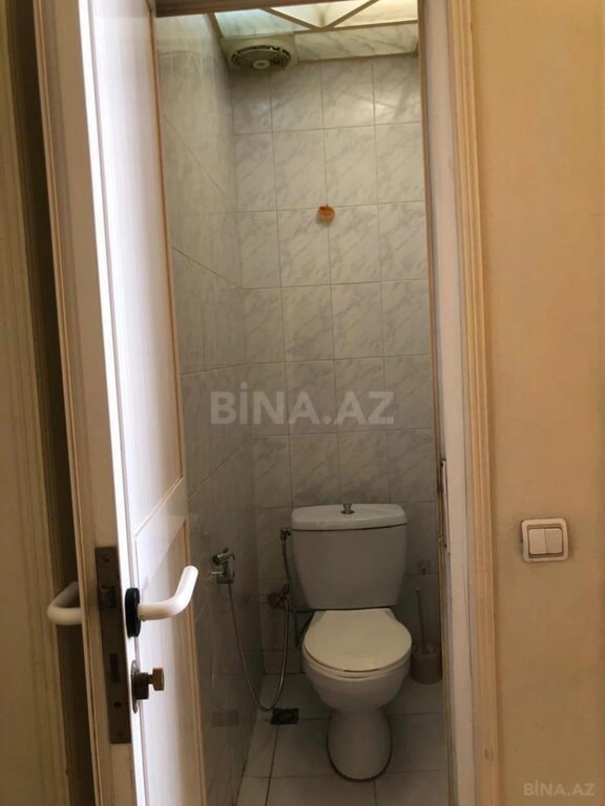 Satılır 6 otaqlı mənzil 130.5 m²
