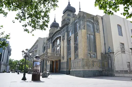 Satılır 6 otaqlı mənzil 130.5 m² — Bakı, Sahil qəs. 6 otaq 130.50 m²