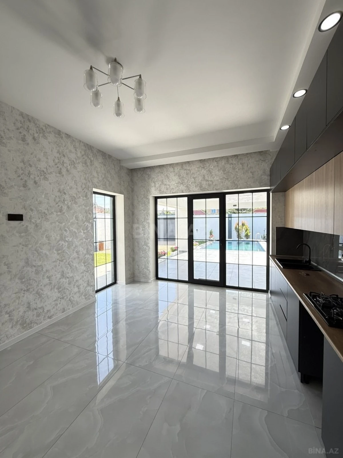 Satılır 4 otaqlı həyət evi 170 m²