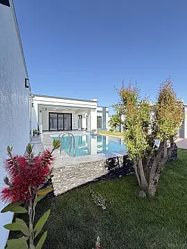 Satılır 4 otaqlı həyət evi 170 m²