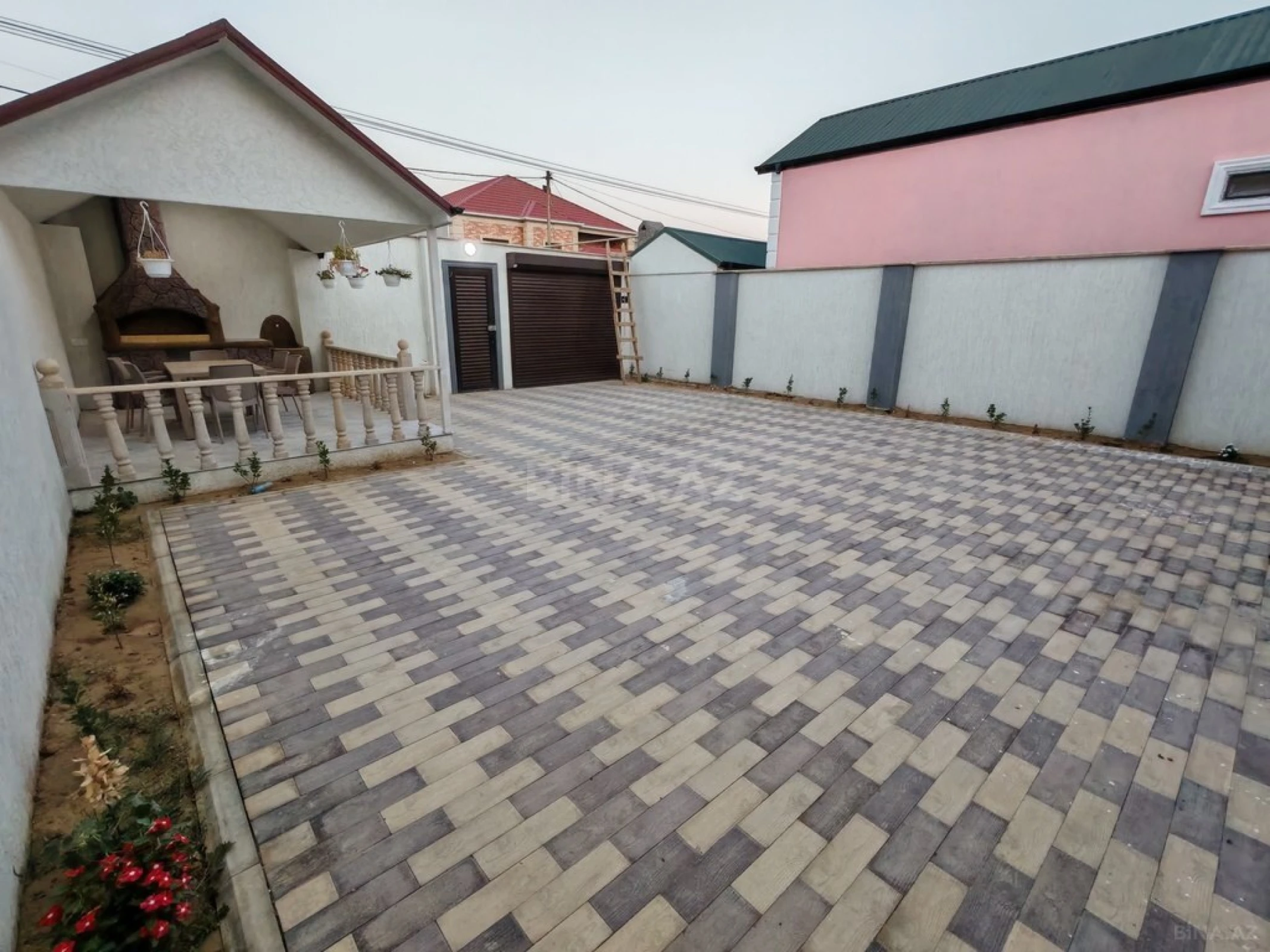 Satılır 4 otaqlı həyət evi 130 m²