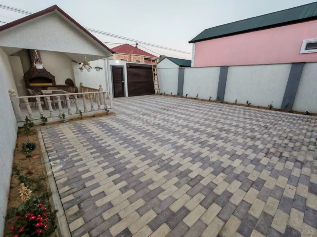 Satılır 4 otaqlı həyət evi 130 m²