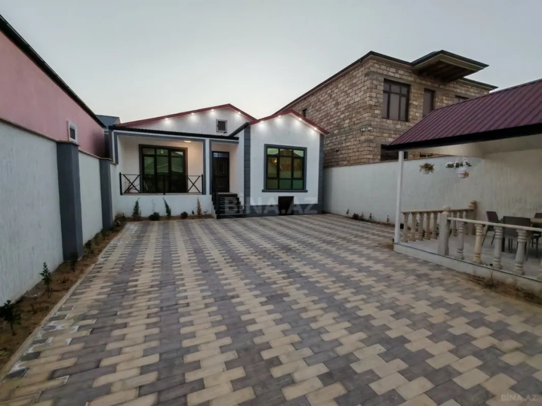 Satılır 4 otaqlı həyət evi 130 m²