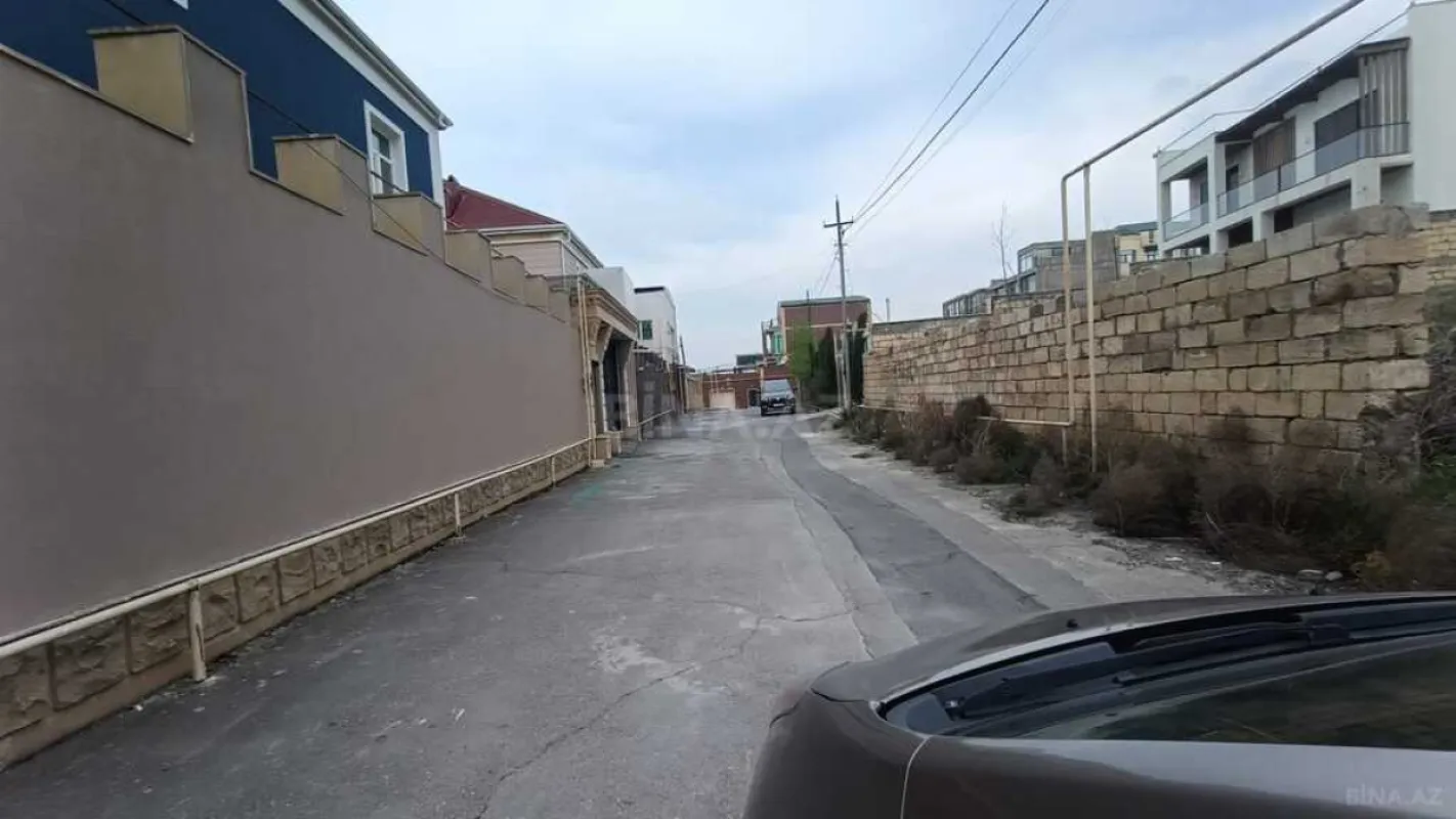 Satılır 7 otaqlı həyət evi 540 m²