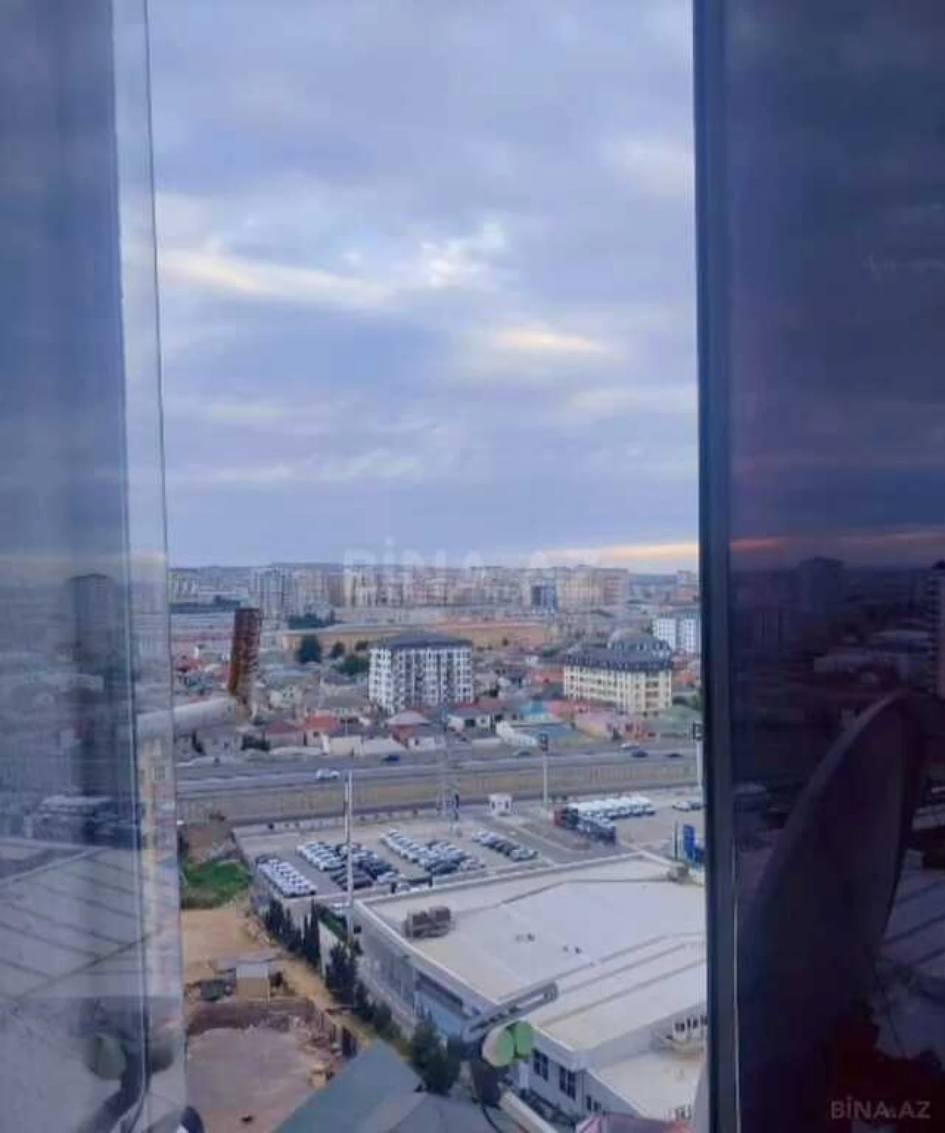 Satılır 2 otaqlı mənzil 55 m²