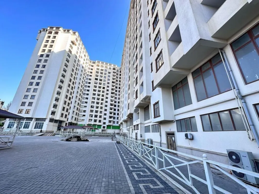 Satılır 3 otaqlı mənzil 105 m²