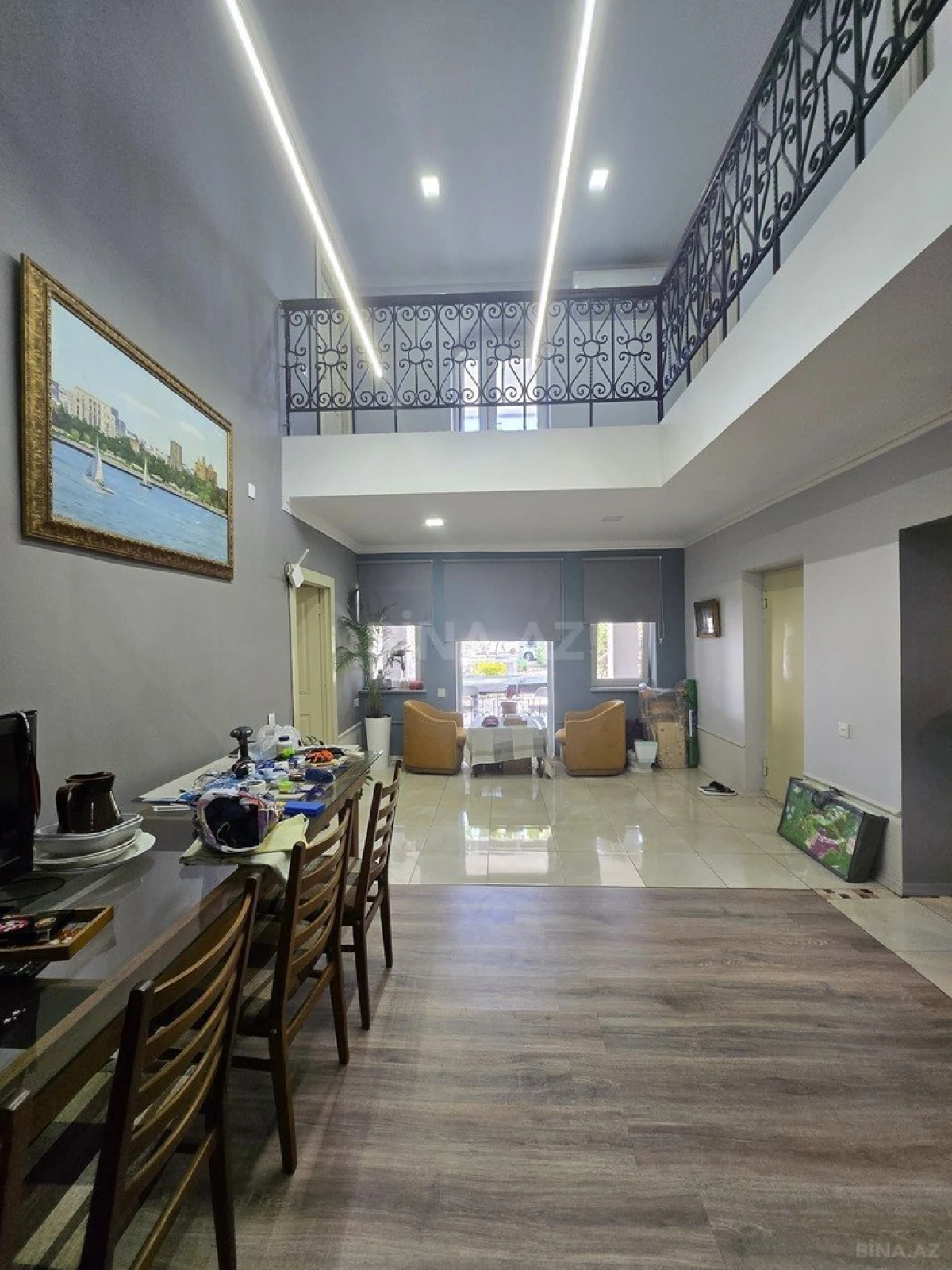 Satılır 6 otaqlı həyət evi 250 m²