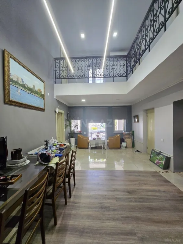 Satılır 6 otaqlı həyət evi 250 m²