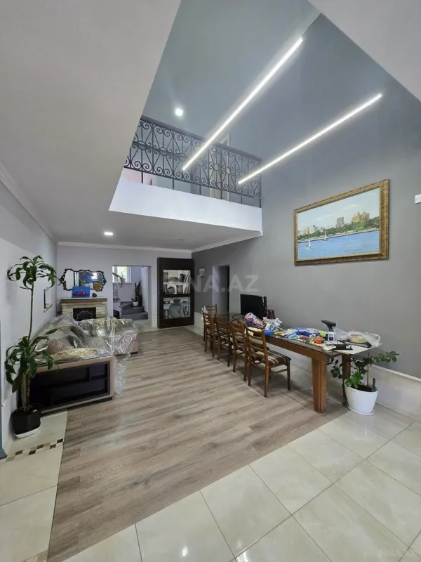 Satılır 6 otaqlı həyət evi 250 m²