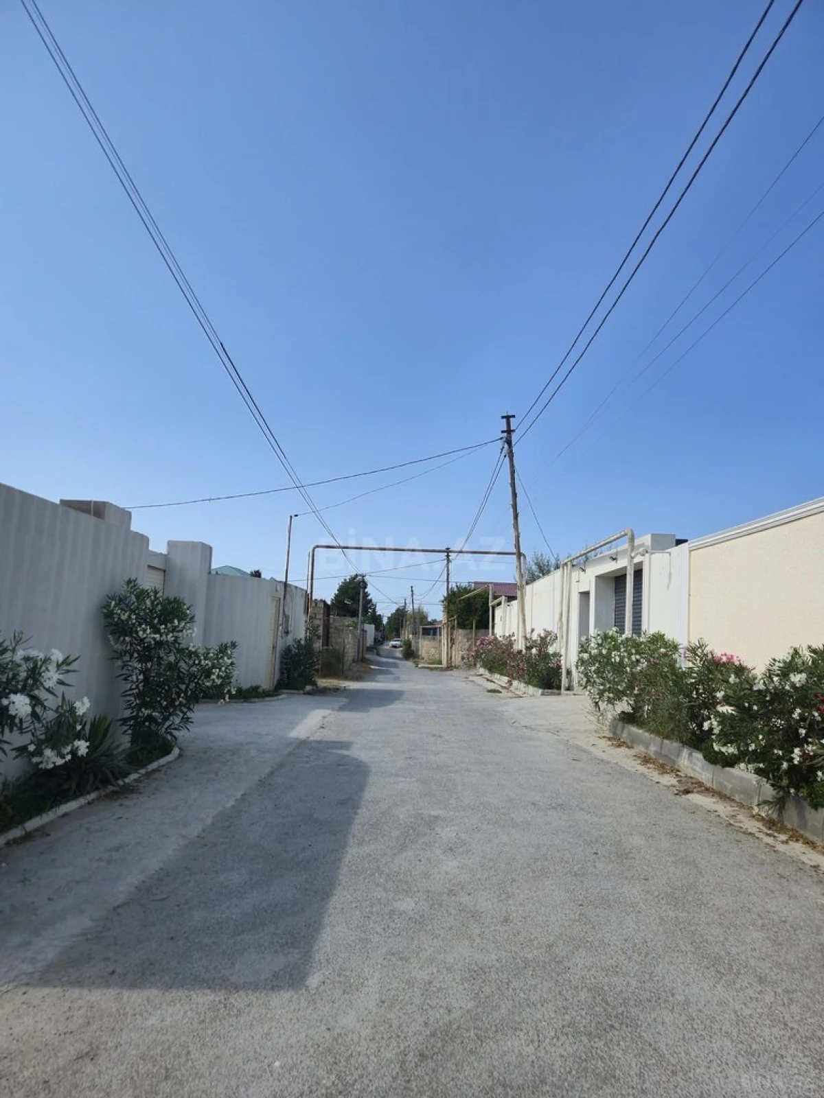 Satılır 6 otaqlı həyət evi 250 m²