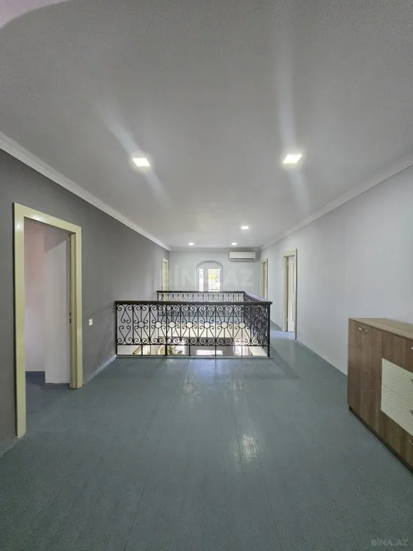 Satılır 6 otaqlı həyət evi 250 m²