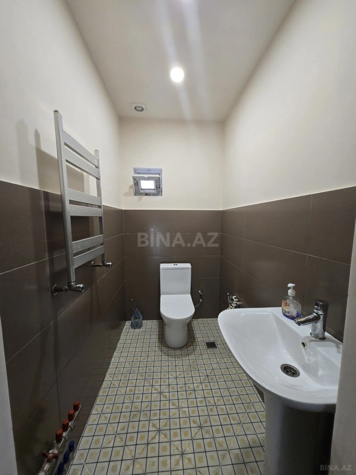 Satılır 6 otaqlı həyət evi 250 m²