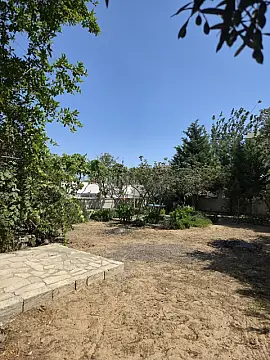 Satılır 6 otaqlı həyət evi 250 m²