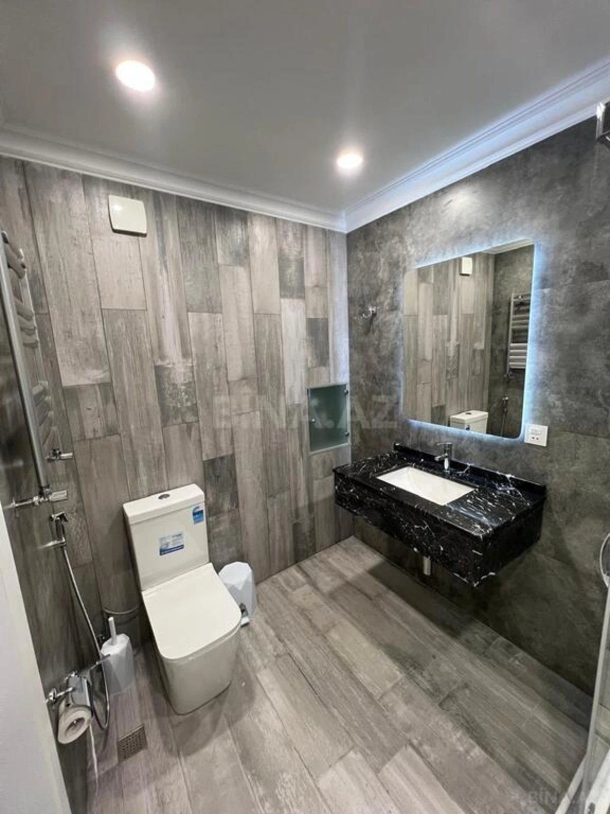 Kirayə verilir 3 otaqlı mənzil 110 m²