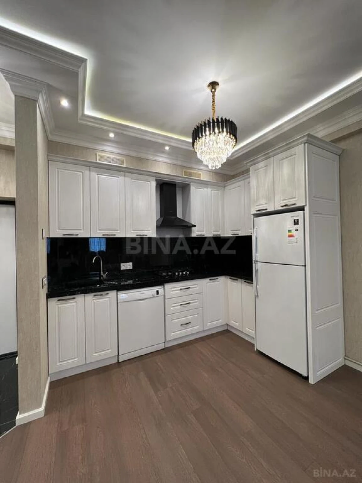 Kirayə verilir 3 otaqlı mənzil 110 m²