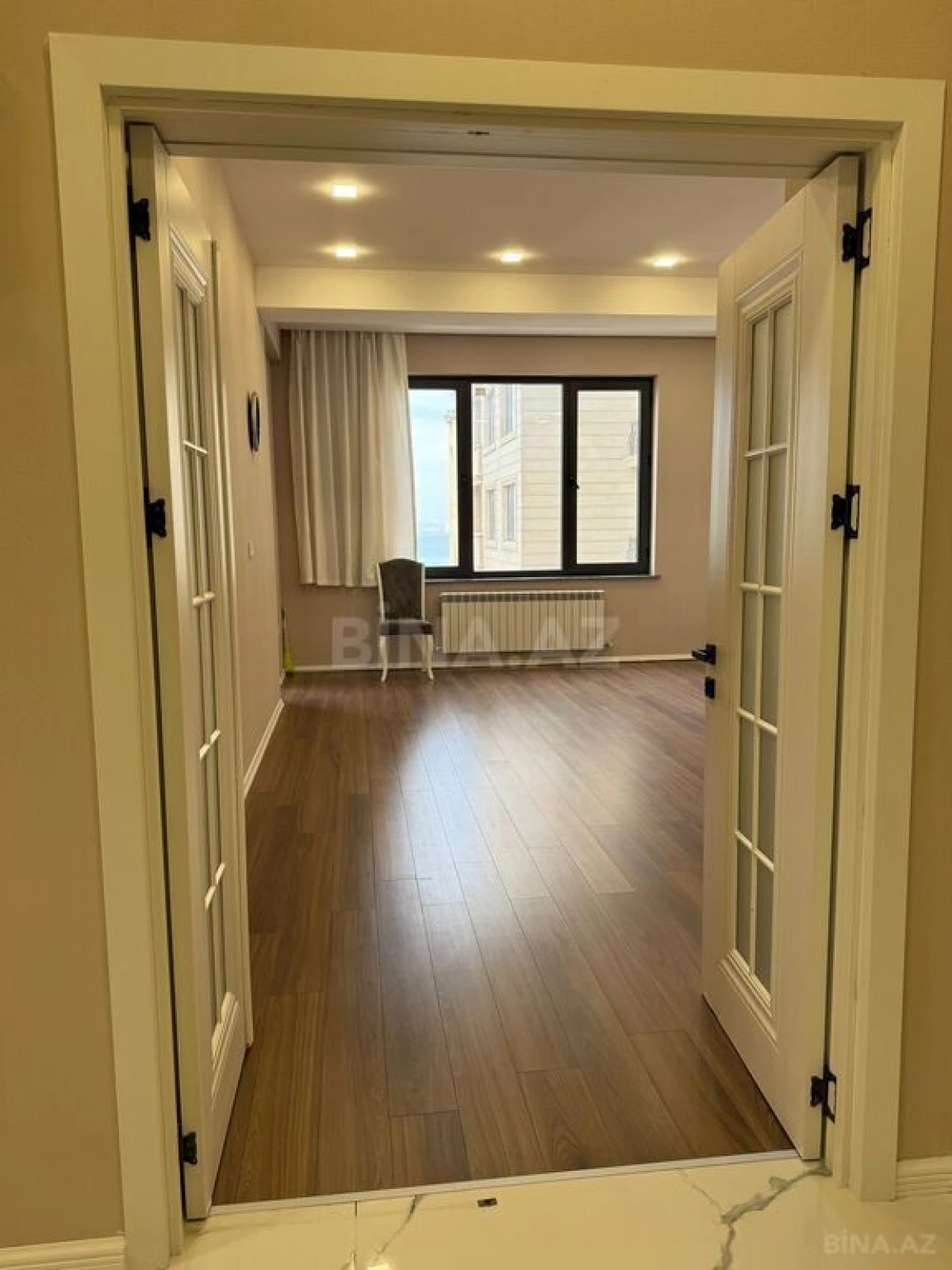 Satılır 4 otaqlı mənzil 106 m²