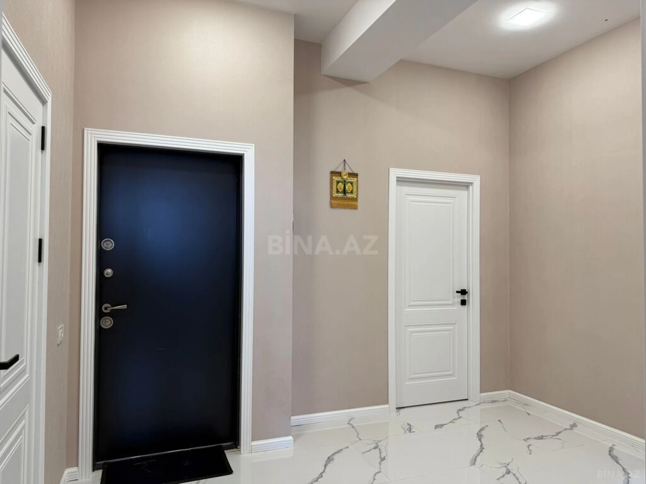 Satılır 4 otaqlı mənzil 106 m²