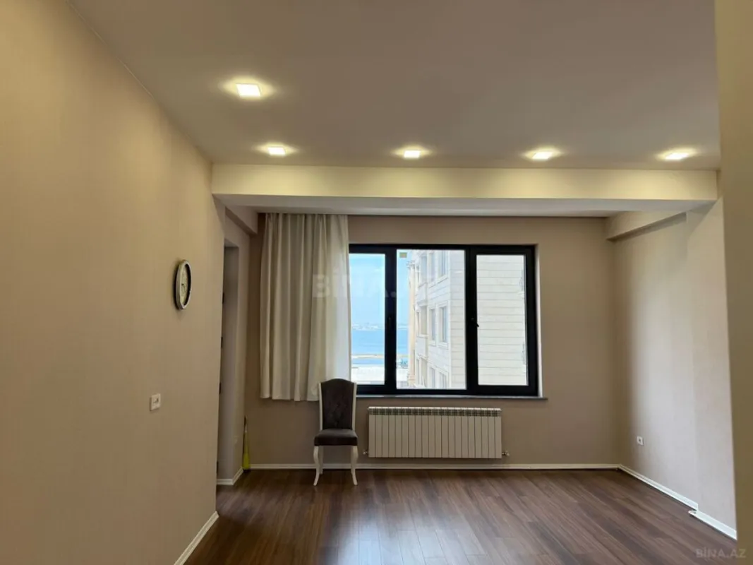 Satılır 4 otaqlı mənzil 106 m²