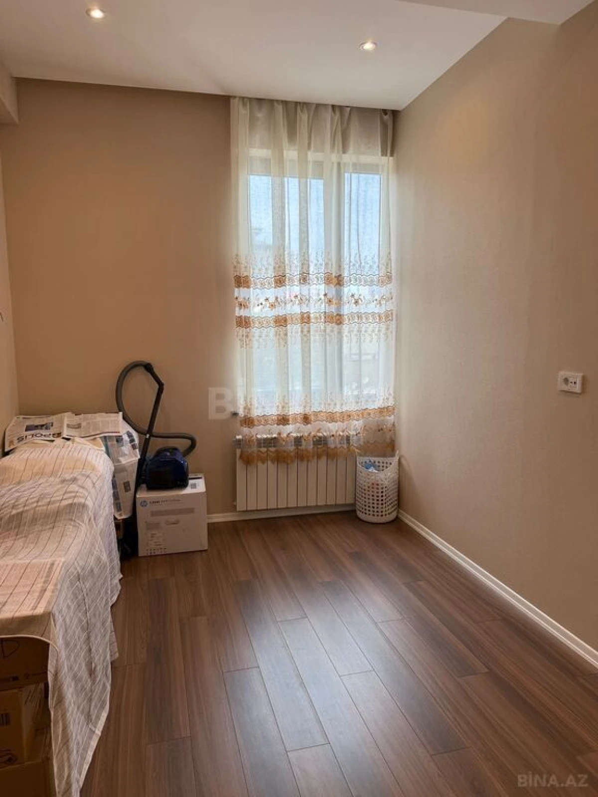 Satılır 4 otaqlı mənzil 106 m²