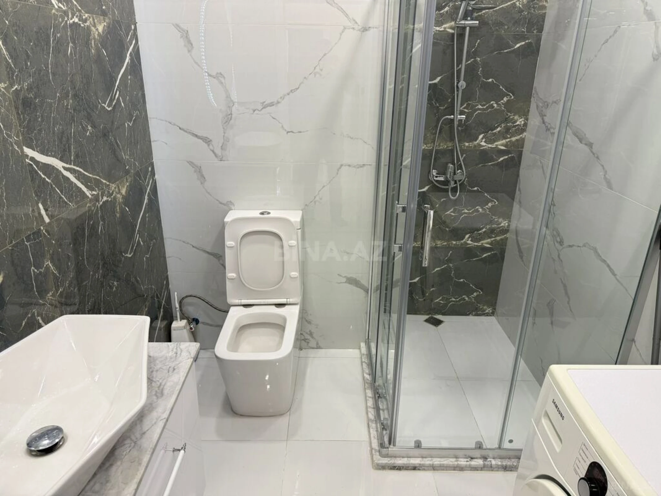 Satılır 4 otaqlı mənzil 106 m²