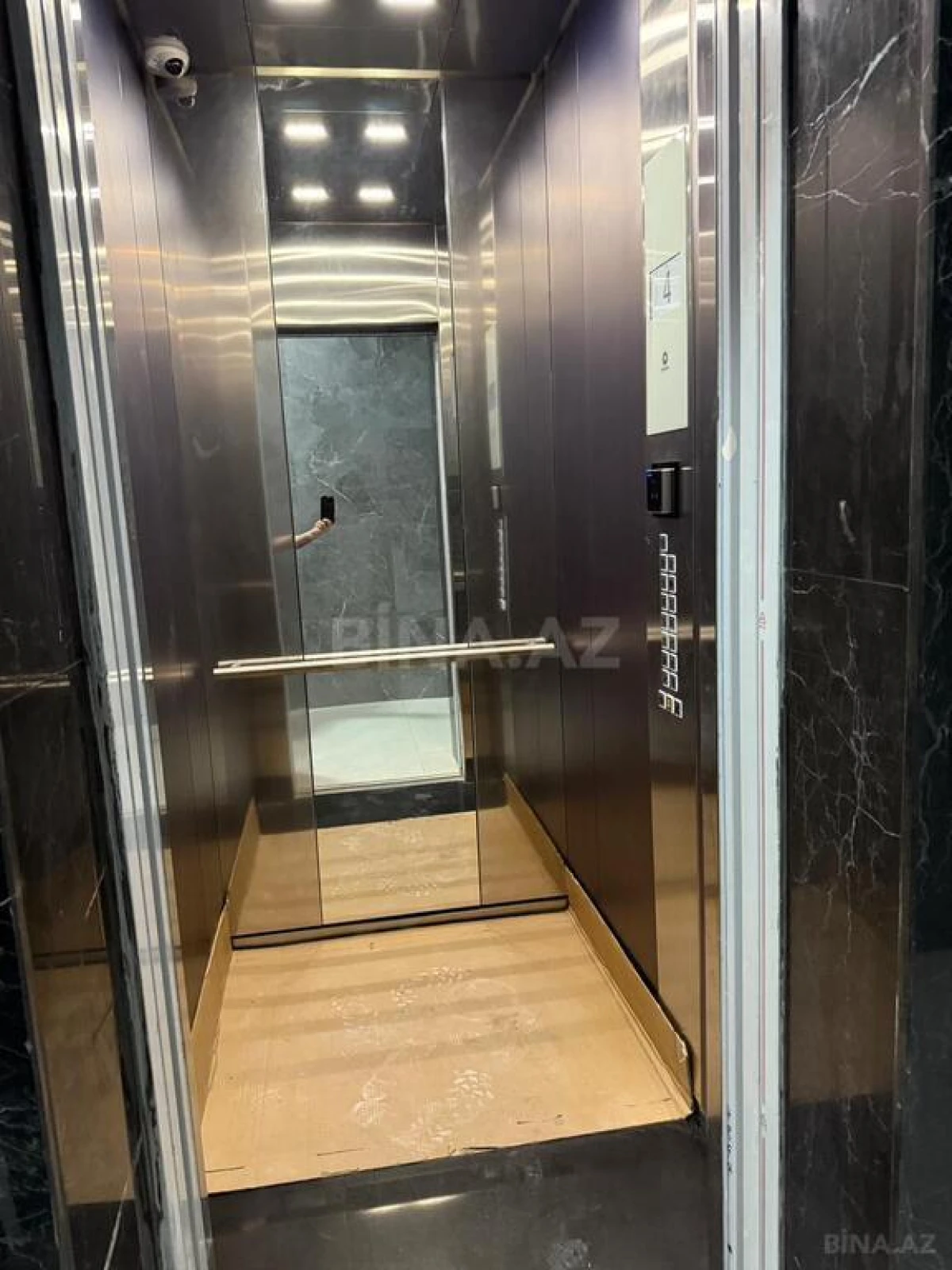 Satılır 4 otaqlı mənzil 106 m²