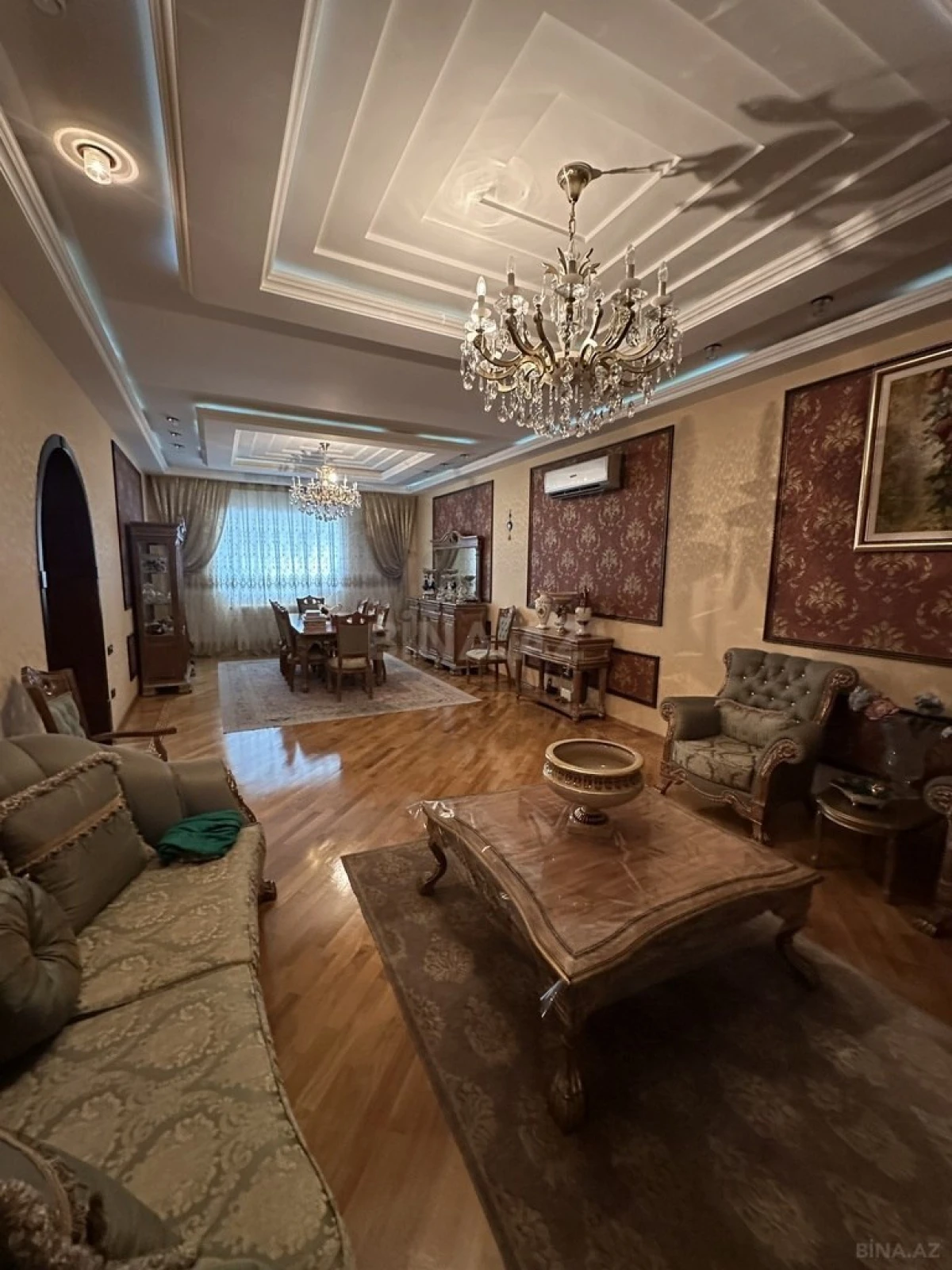 Satılır 7 otaqlı həyət evi 400 m²